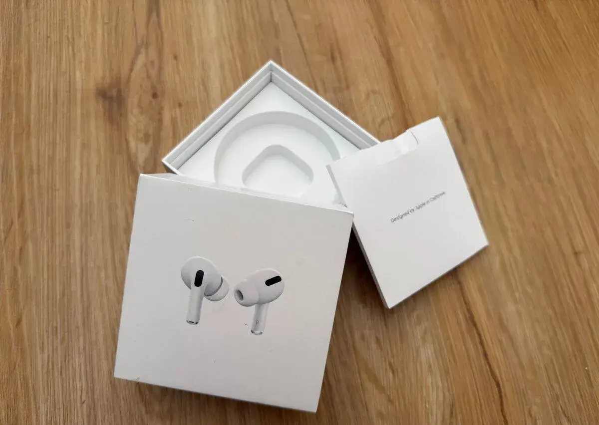 Prázdná krabice AirPods Pro