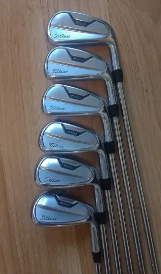 Titleist t 200 golf.hole 5- PW-GW N:S.Pro 850GH Regular