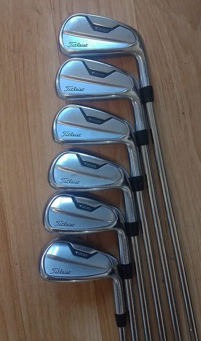 Titleist t 200 golf.hole 5- PW-GW N:S.Pro 850GH Regular