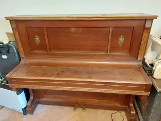 HOFMANN & CZERNY pianino