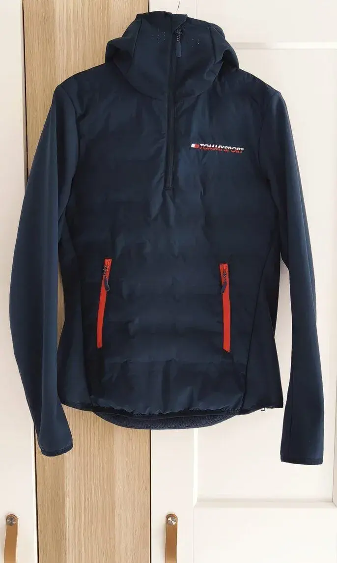 Bunda Tommy Hilfiger vel.L REZERVACE