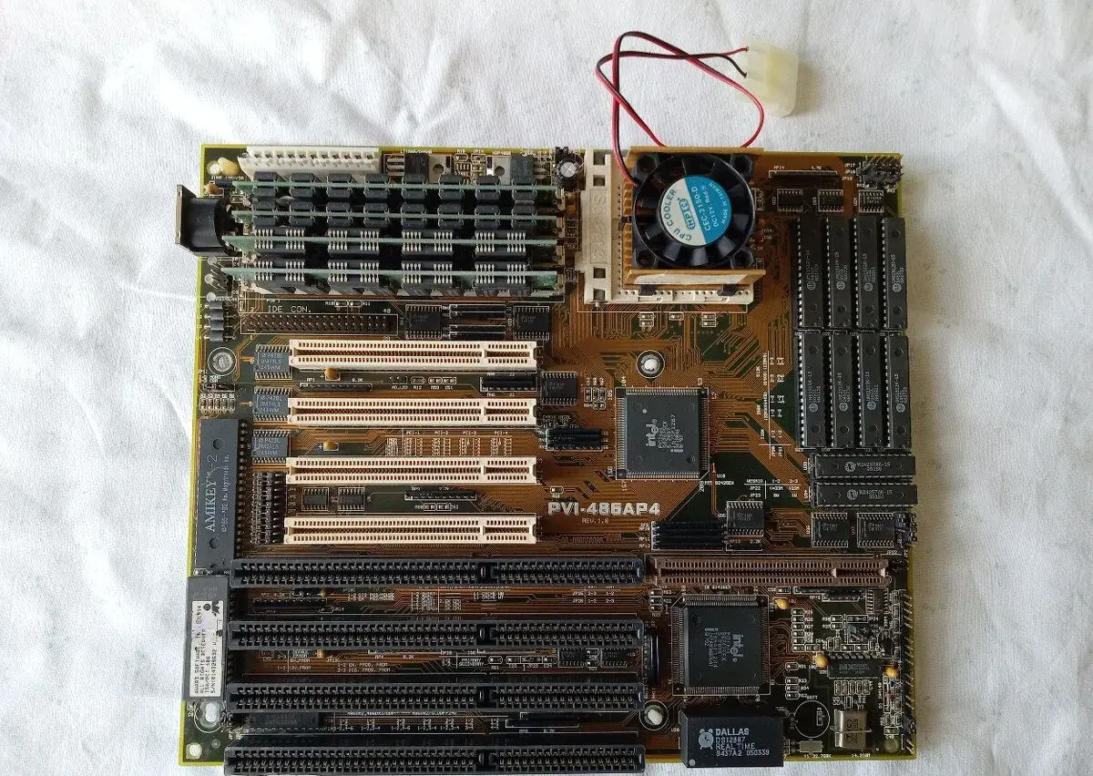 RETRO základní deska,socket 3-486DX2-S 66MHz.