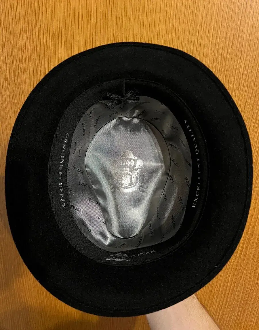 Klobouk TONAK Antilope