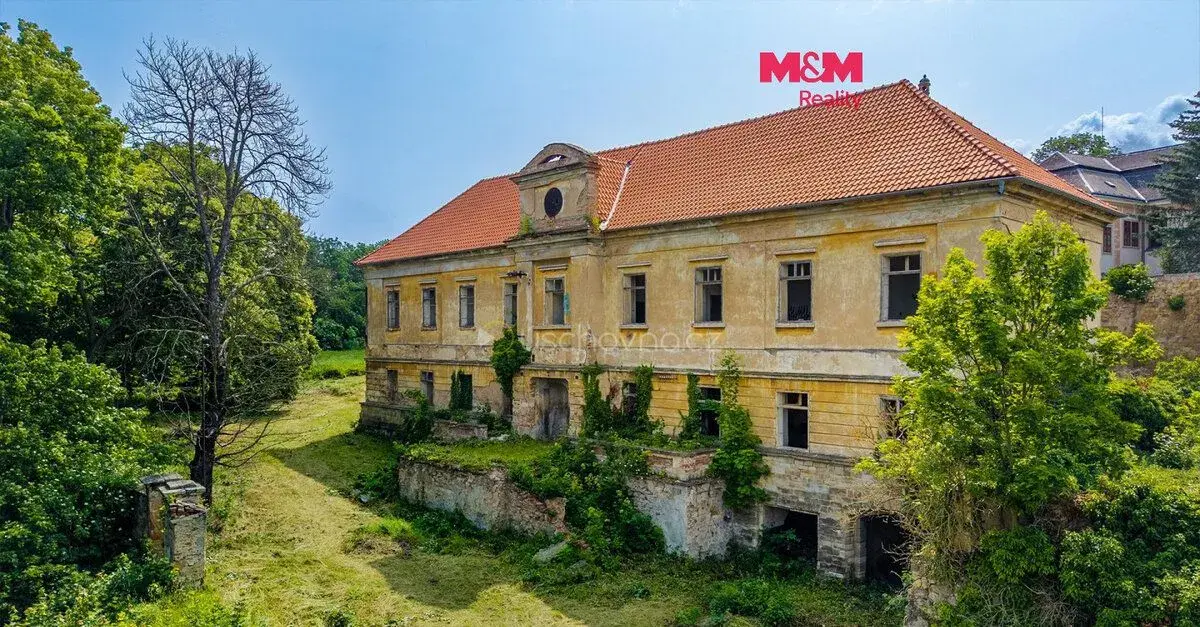 Prodej komerčního pozemku, 18500 m², Zvoleněves