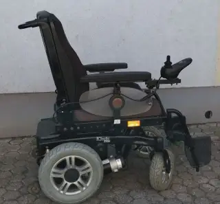 04-Elektrický invalidní vozík Meyra i-chair.