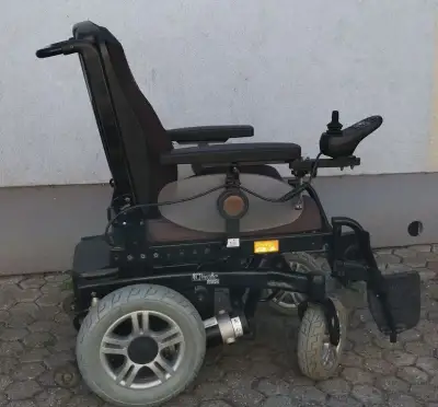 04-Elektrický invalidní vozík Meyra i-chair.
