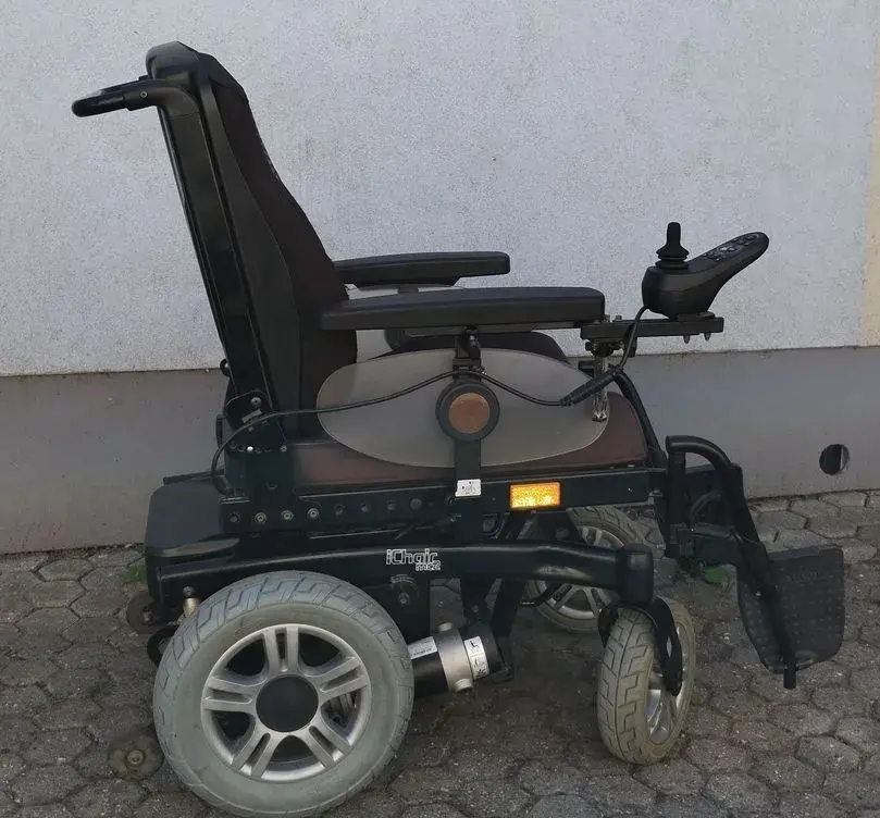 04-Elektrický invalidní vozík Meyra i-chair.