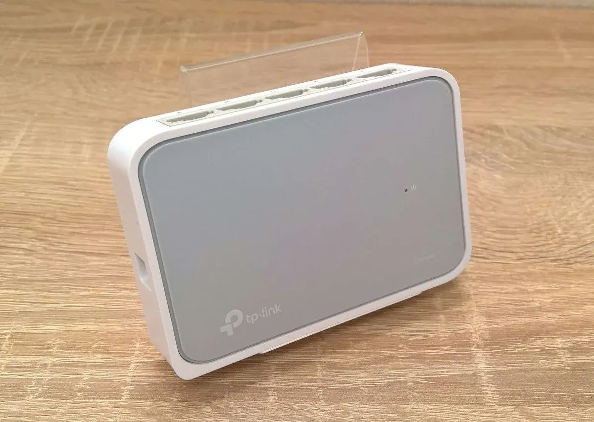 Switch TP-Link TL-SF1005D
