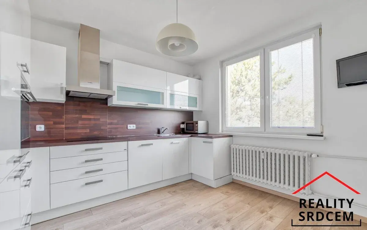 Pronájem bytu 3+1 s lodžií, 80 m2, ul. Gen. Píky, Ostrava