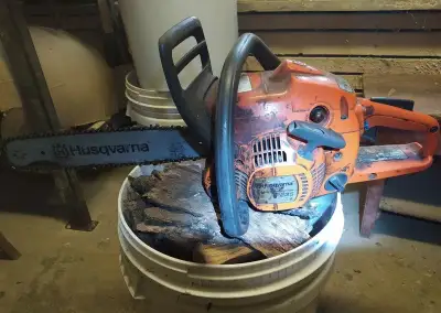 HUSQVARNA MOTOROVÁ PILA
