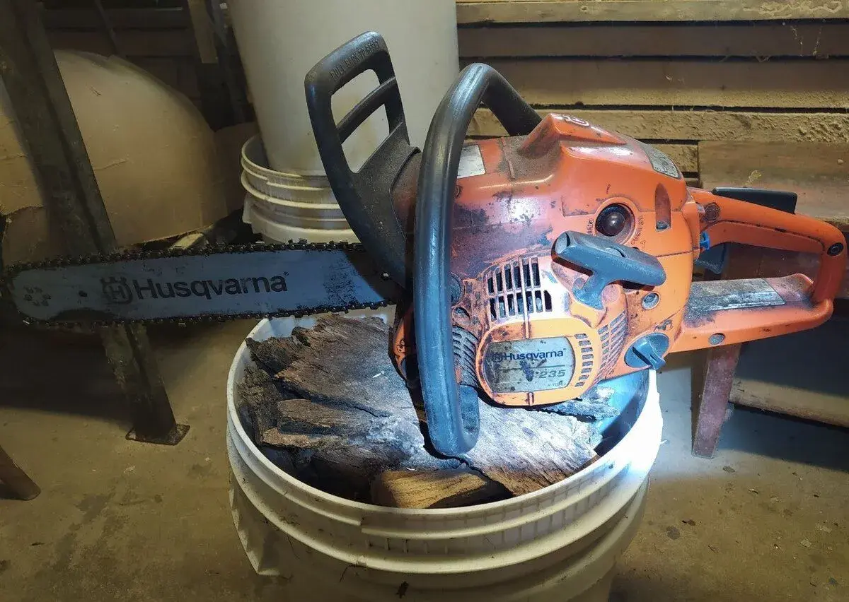 HUSQVARNA MOTOROVÁ PILA