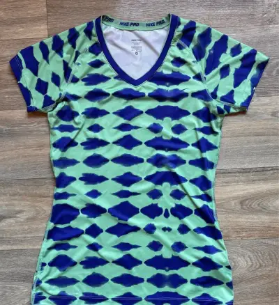 Krásné sportovní dámské tričko Nike vel.M