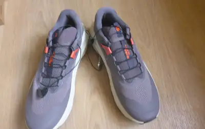 nové trailové boty Salomon Ultra Glide 3 šedé, v záruce