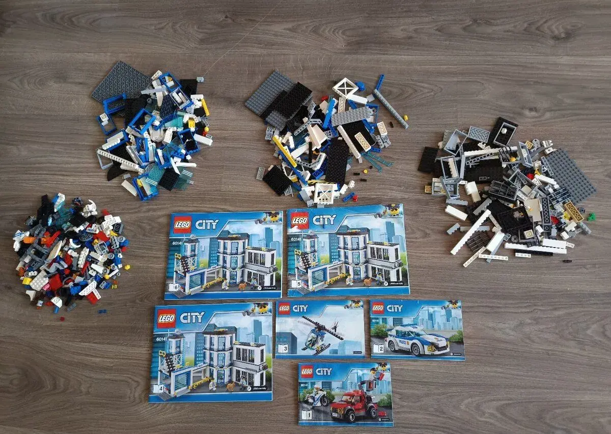 Lego City policejní stanice 60141