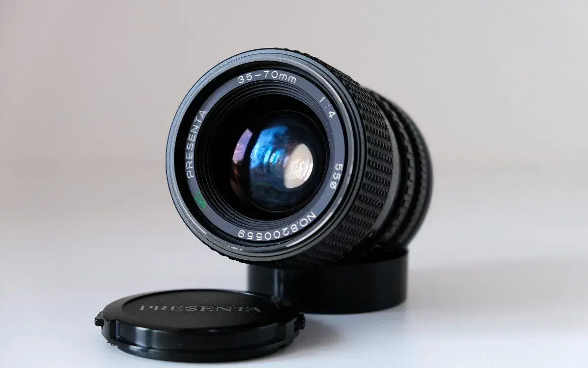 Presenta MC 35-70mm f/4 - (Canon FD)