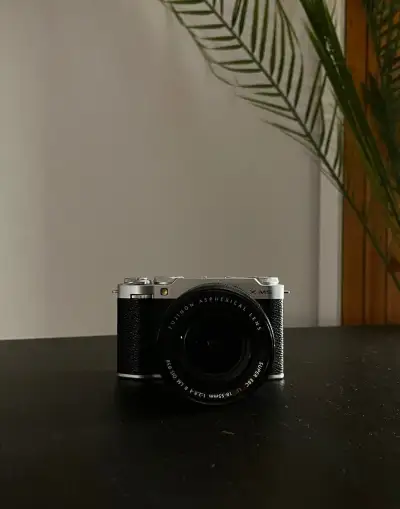Fujifilm X-M5 + XF 18-55mm