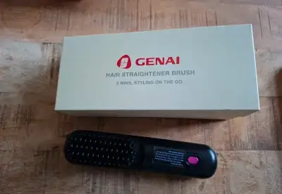 Kartáč na vlasy s funkcí žehlení