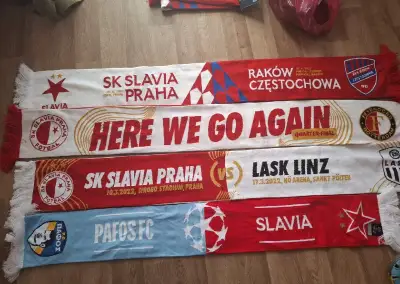 SK Slavie Praha fotbal pohárove šály nové