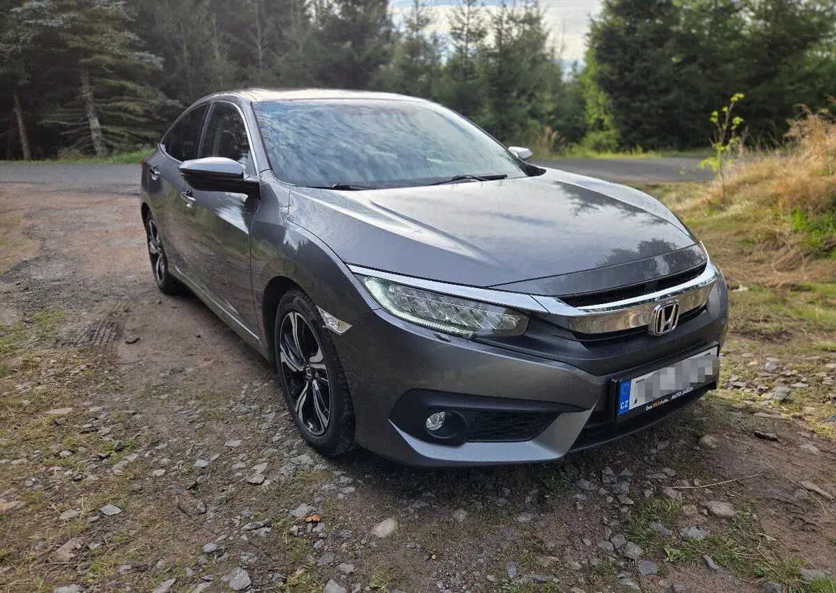 Honda Civic – 2018, 327 411 km