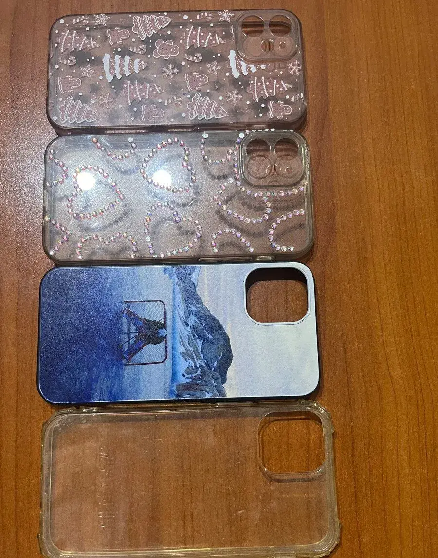 Kryty na mobilní telefon iPhone 12 mini 4ks cena za vše.