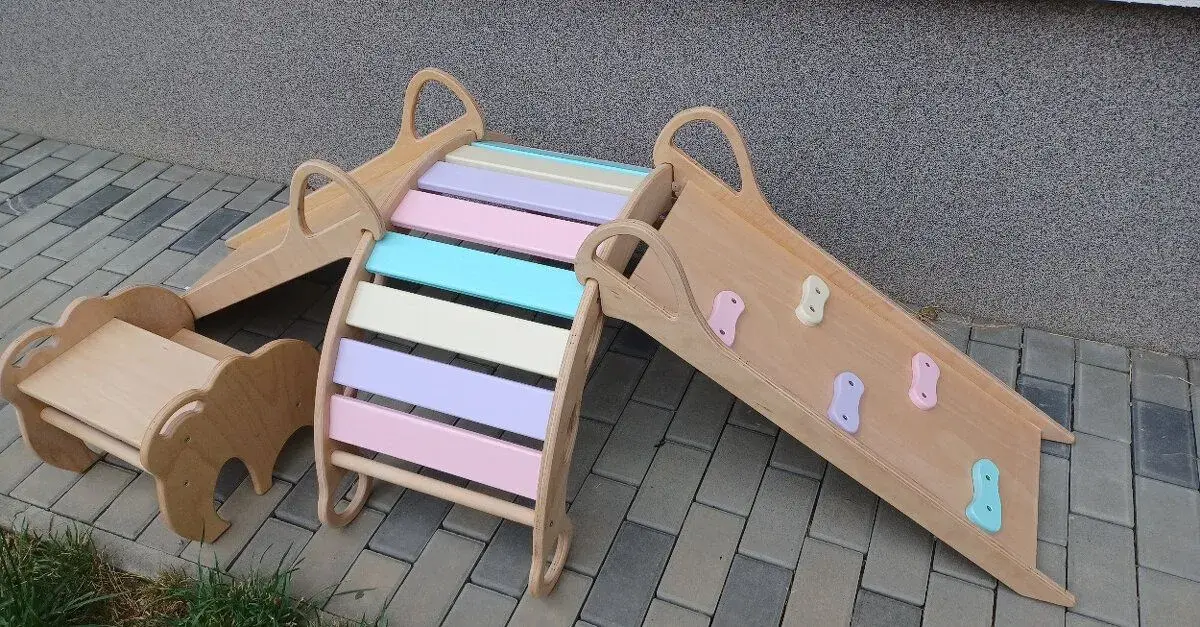 HOUPAČKA Montessori, IHNED