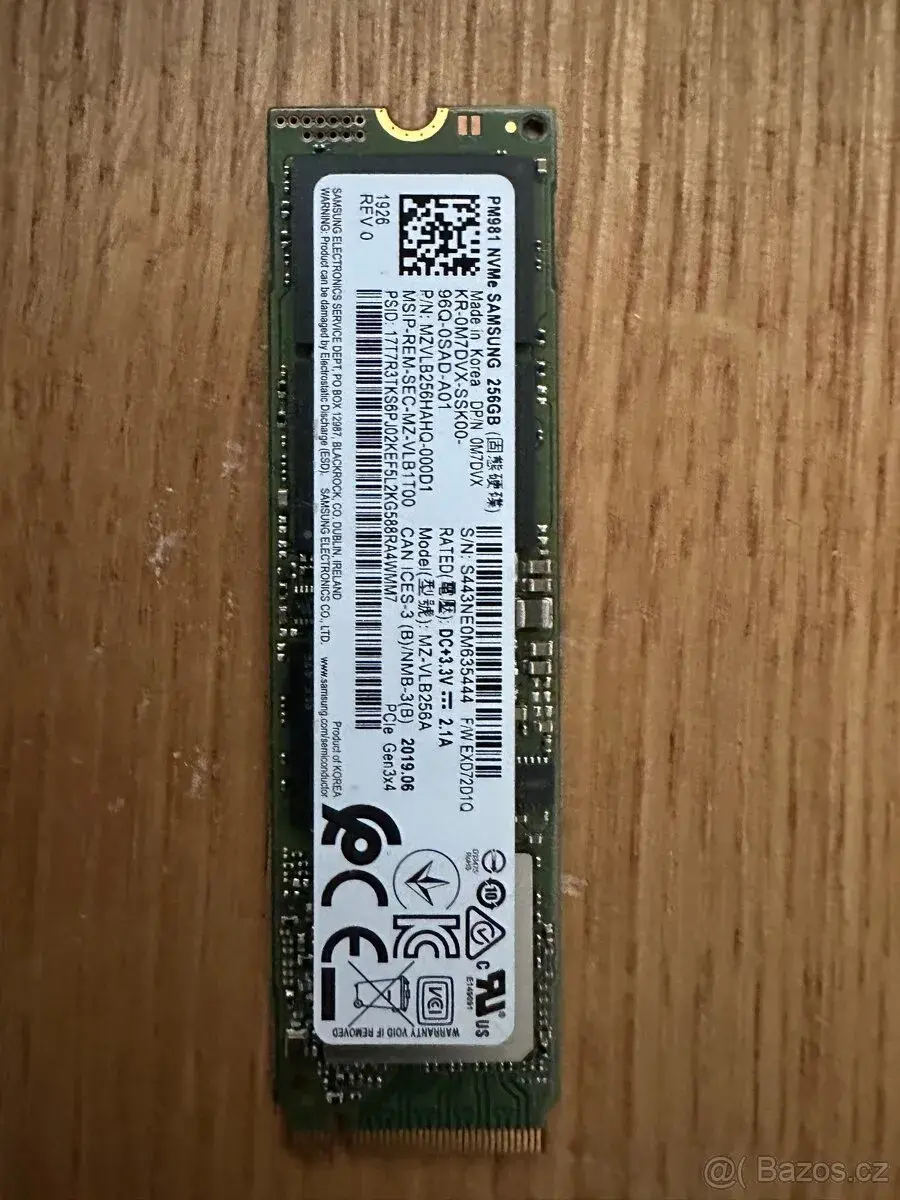 2x NVMe disky 256gb