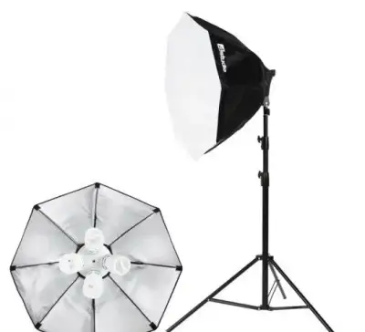 Studiová světla + stativy pro uchycení fotopozadí