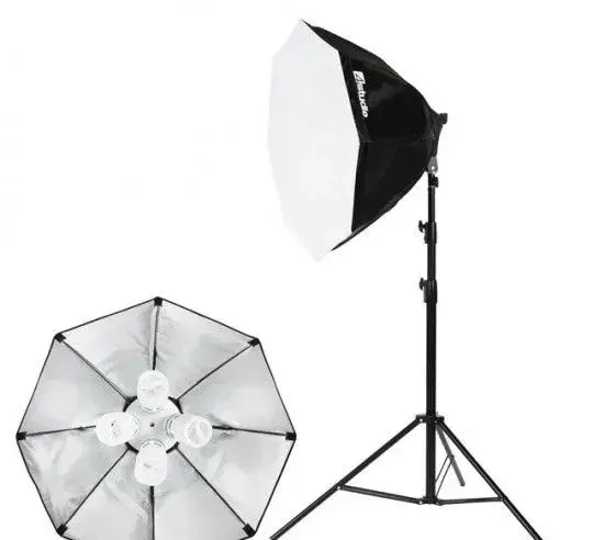 Studiová světla + stativy pro uchycení fotopozadí