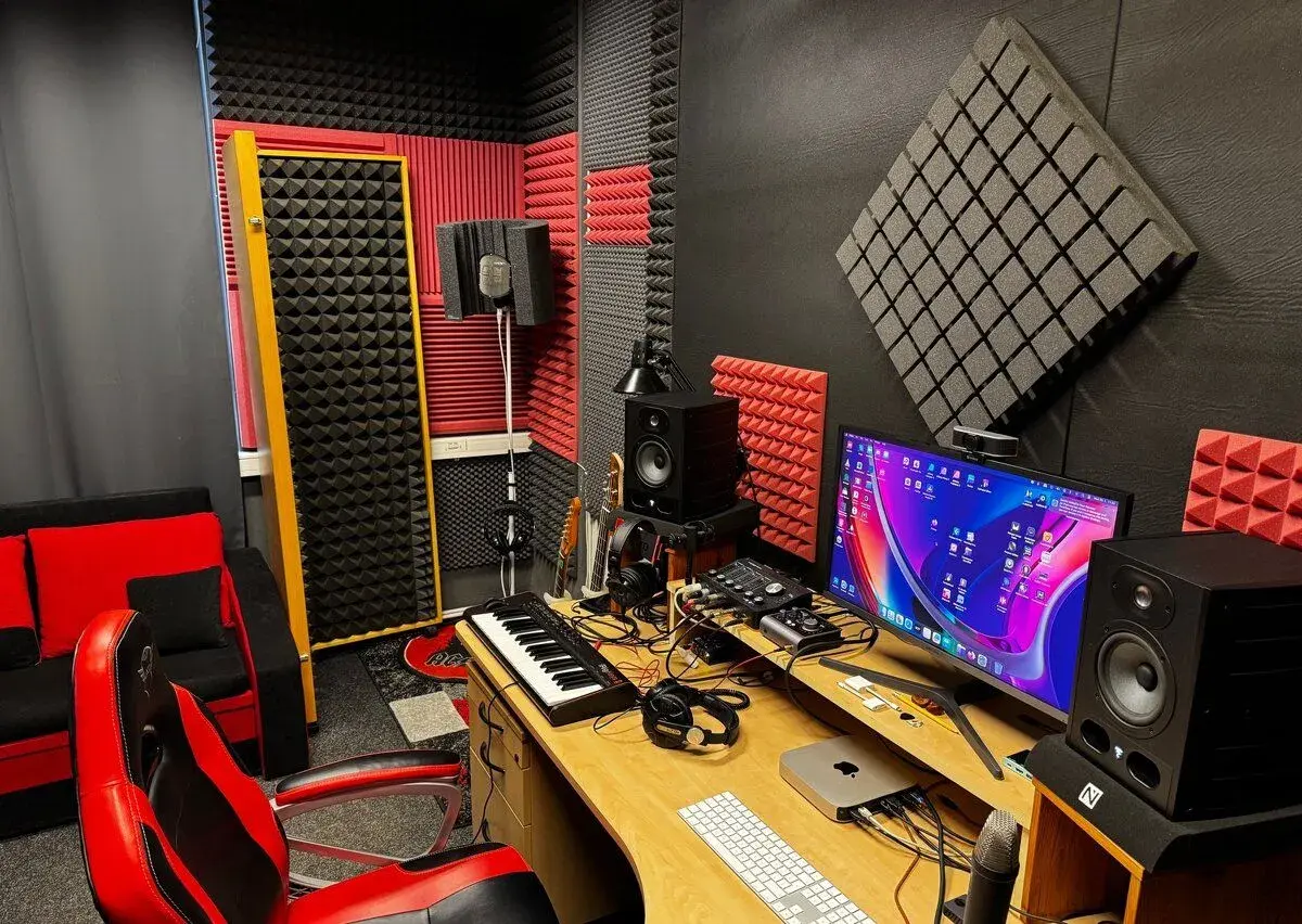 Nahrávací & podcastové studio (Filmové ateliéry Barrandov)