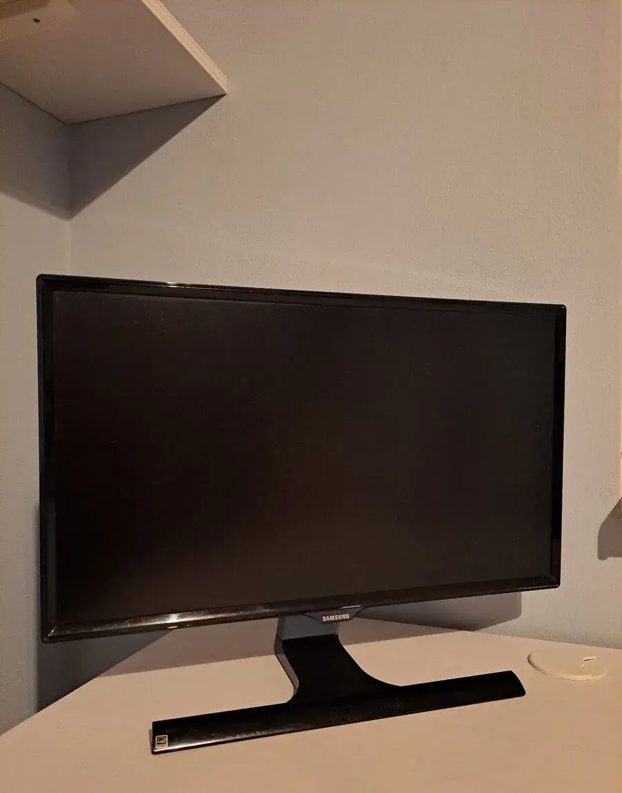 Monitor SAMSUNG S24E390HL