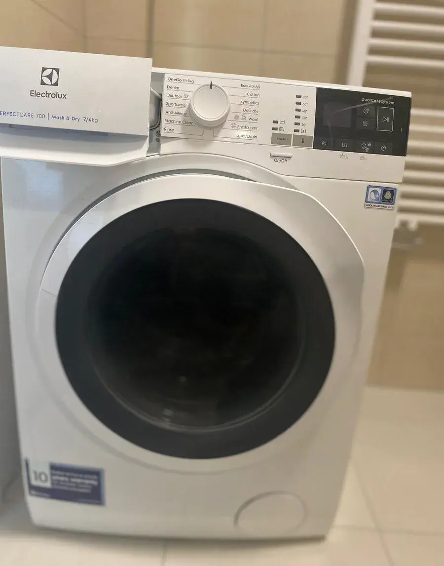 Pračka se sušičkou Electrolux – 7 kg praní, 4 kg sušení