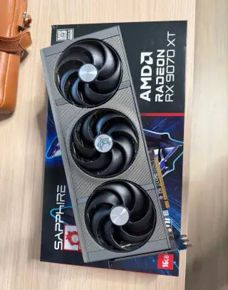 SAPPHIRE NITRO+ AMD Radeon RX 9070 XT GAMING OC 16G