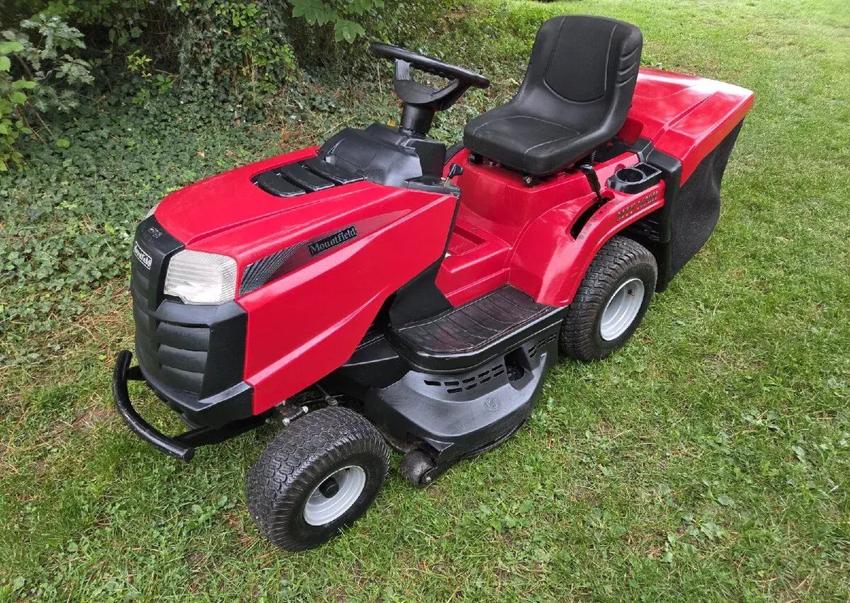 Zahradní traktůrek Castel Garden Mountfield MTF 1638 H