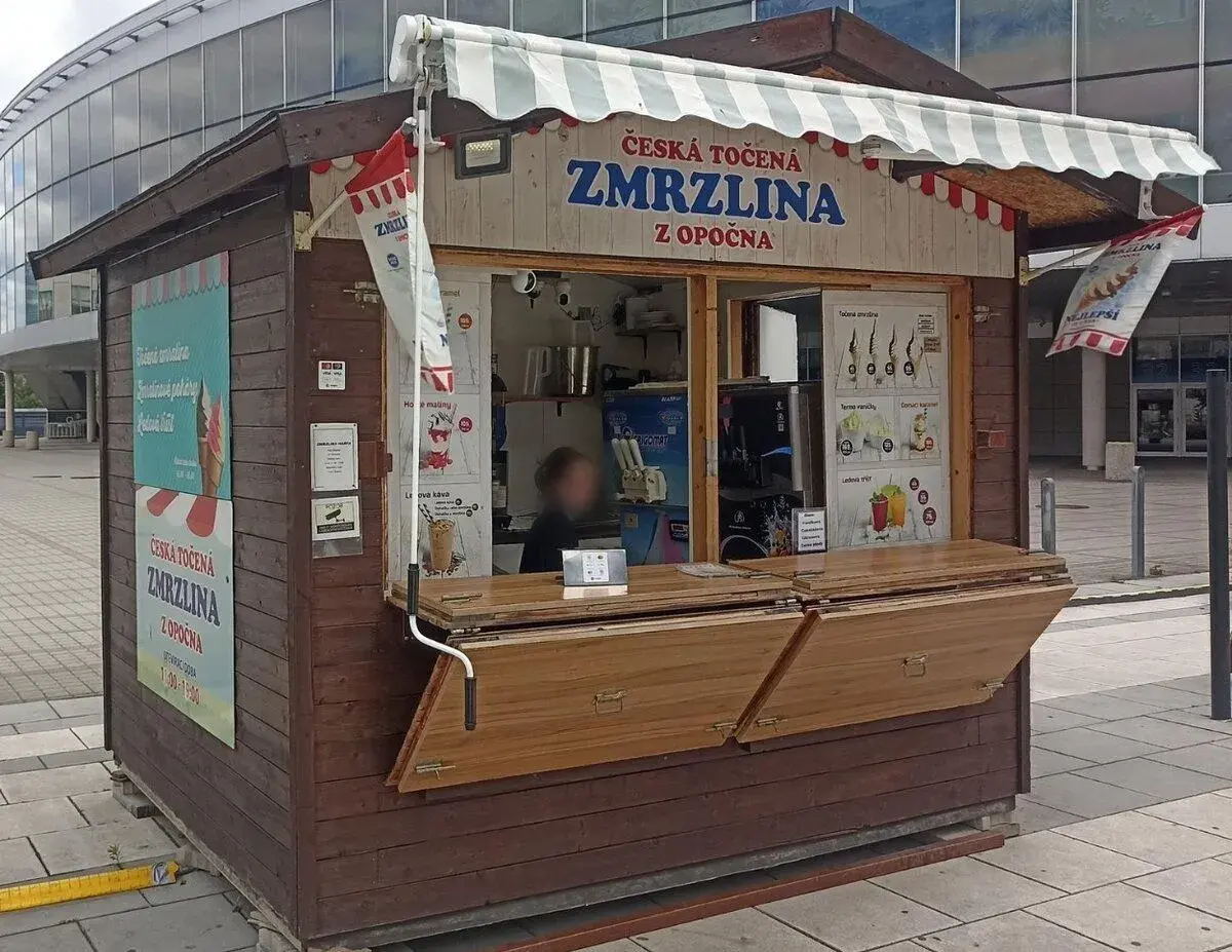 Prodej stánku na točenou zmrzlinu a doplňkový prodej