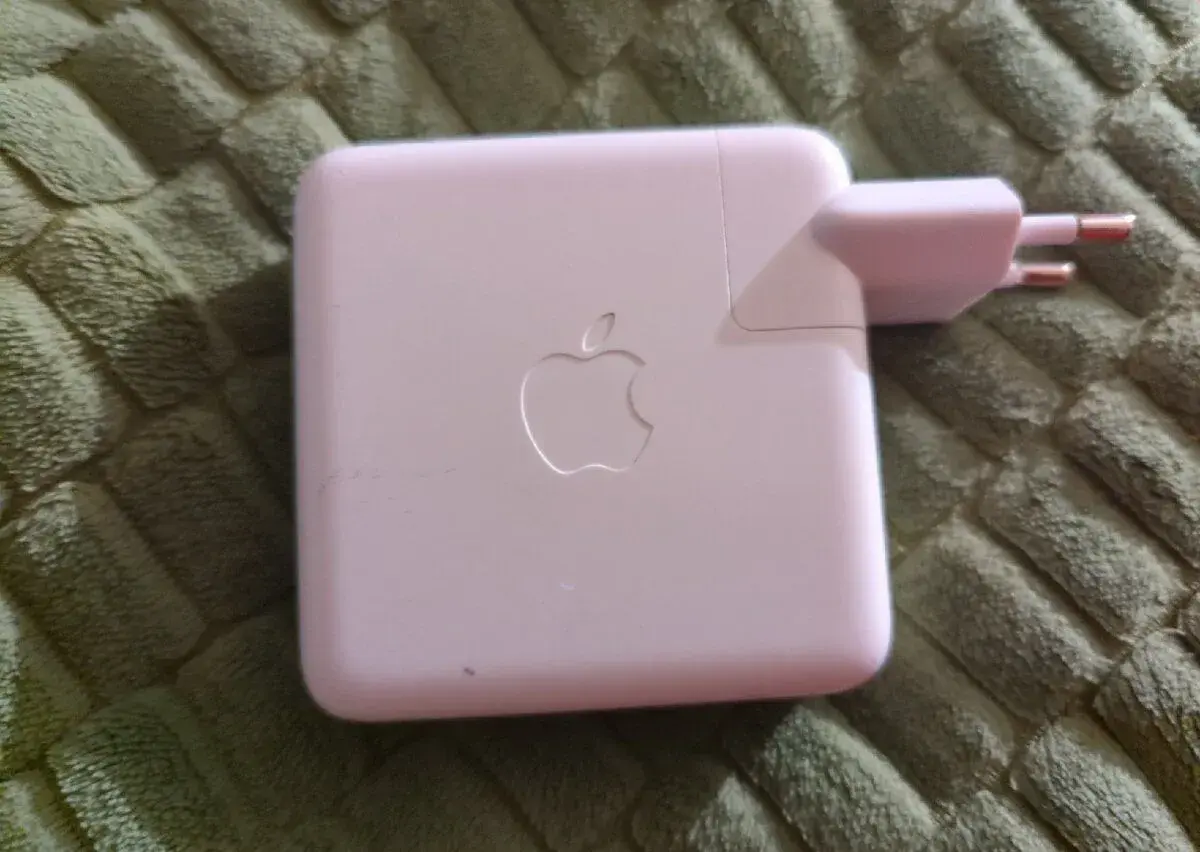 Originální nabíječka Apple 61W USB-C (Model A1718)