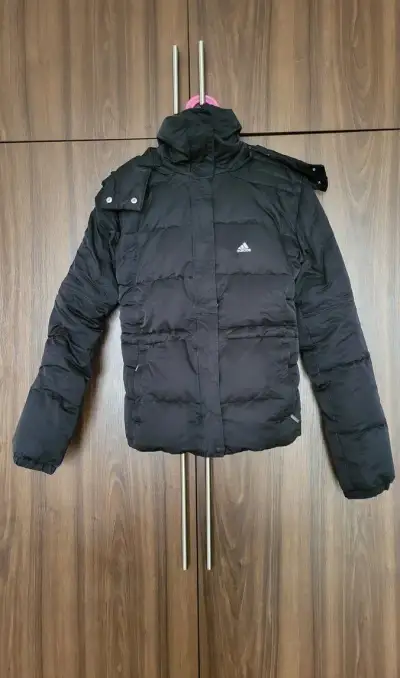 Dívčí zimní bunda Adidas, jako nová, 12r.