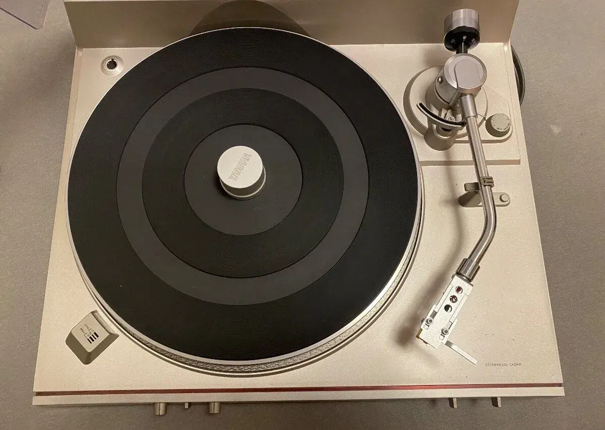 Gramofon Aiwa D-30