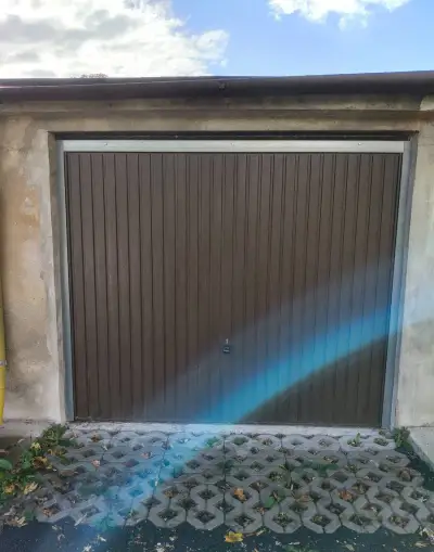 Pronájem garáže – Novosedlice, ul. Míru