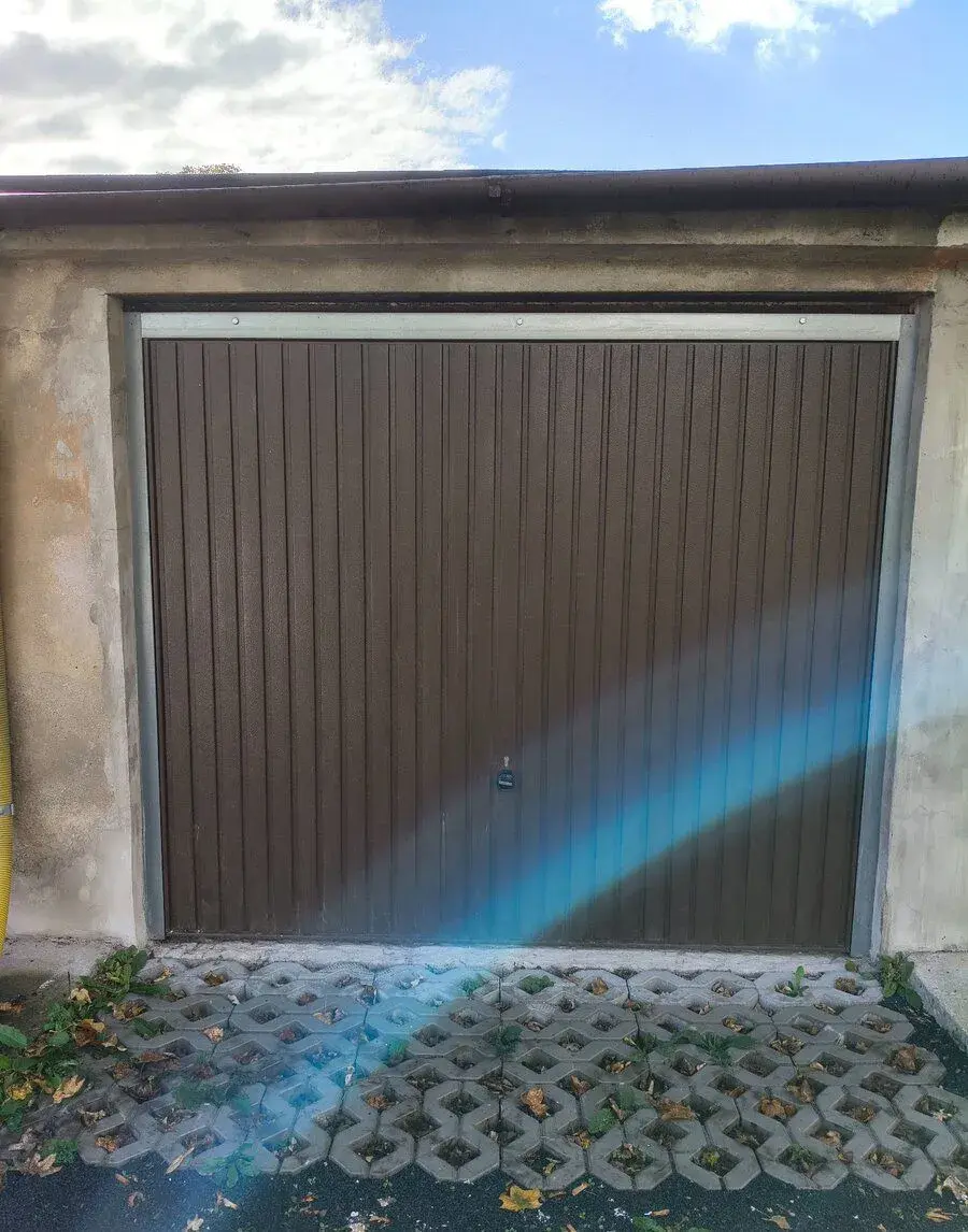 Pronájem garáže – Novosedlice, ul. Míru