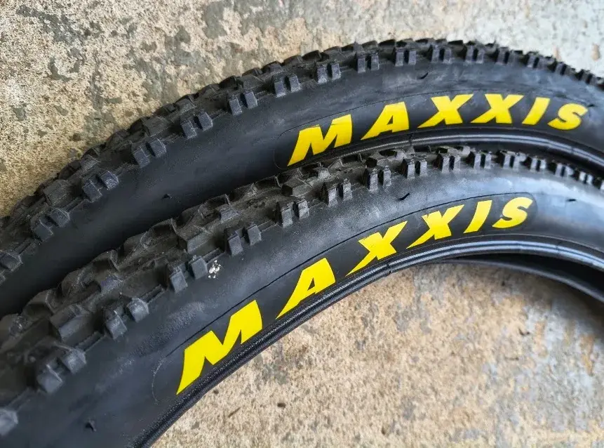 Plášť 26" MAXXIS Ranchero 26x2.0" / 2ks - drát