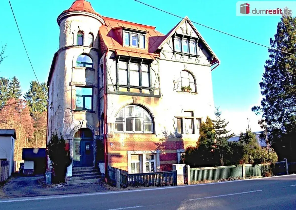 Prodej RD s dvougaráží a zahradou Jablonec n. N.