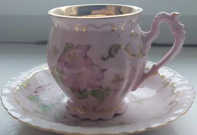porcelánový hrníček