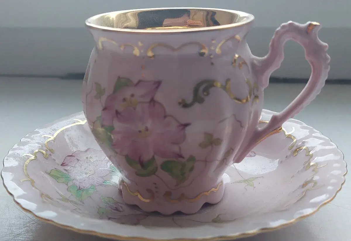 porcelánový hrníček