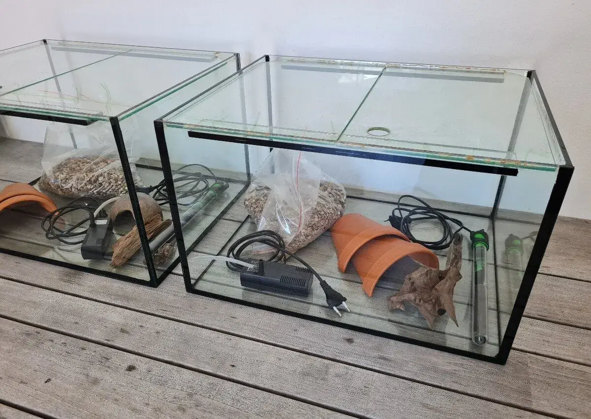 Akvária 60 litrů s kompletním vybavením