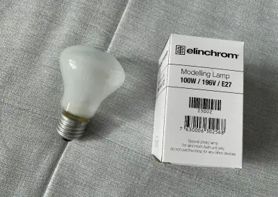 2× modelovací žárovka Elinchrom 100 W / 196 V / E27 - nová
