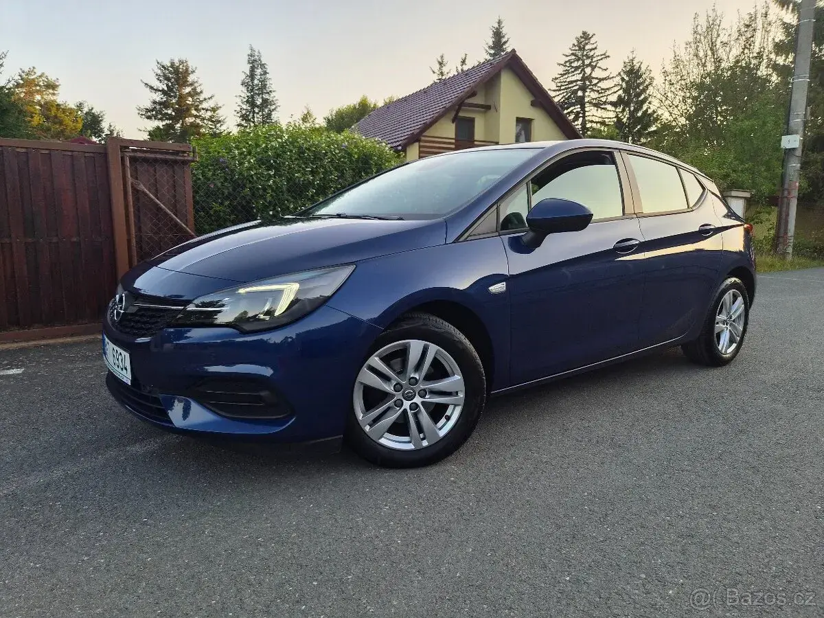 Opel Astra – 2021, 49 713 km
