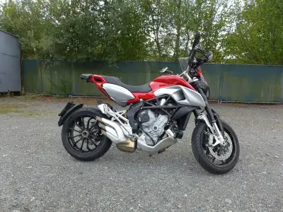 MV Agusta Stradale 800