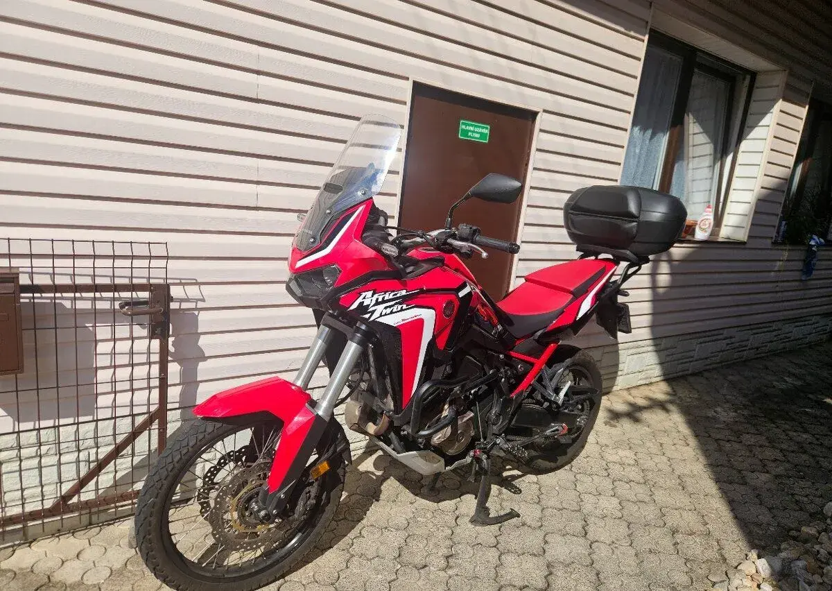 Honda crf 1100 africa twin