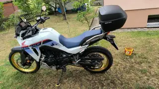 Honda XL750 Transalp, 7tis. Km, nové ČR, 1.majitel, stk 2/31