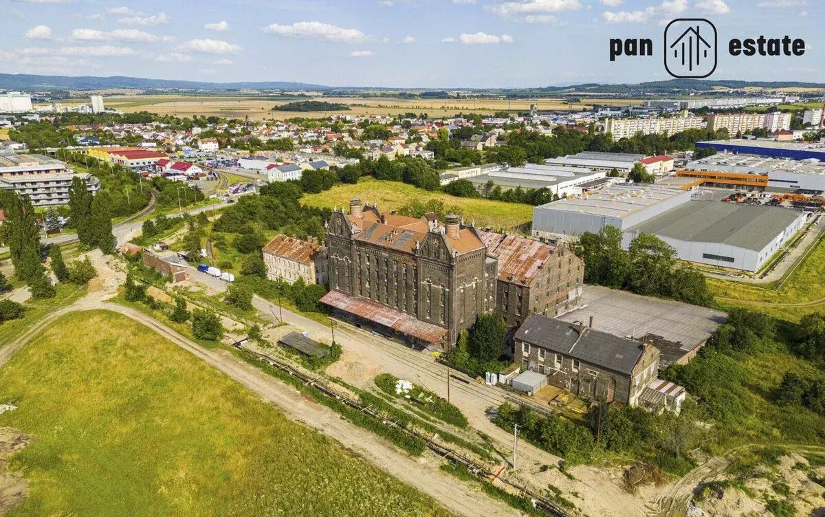 Rozsáhlý průmyslový areál v Olomouci - komerční pozemek